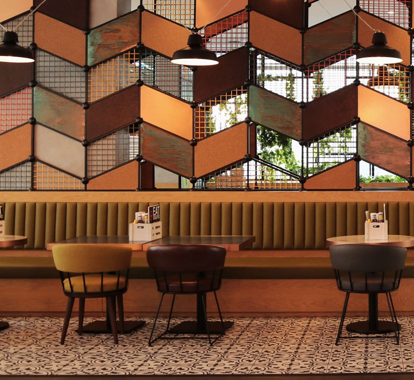 BeastroRestaurantCentralHotelpool