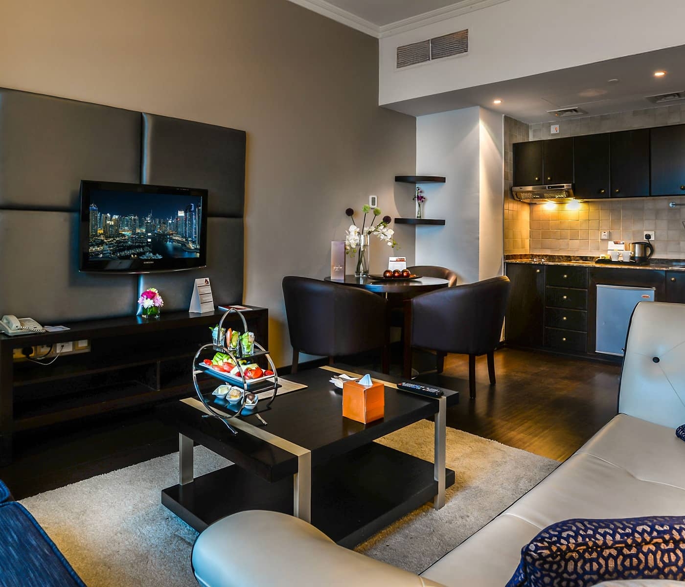 ExecutiveOneBedroomSuitefirstCentralHotel